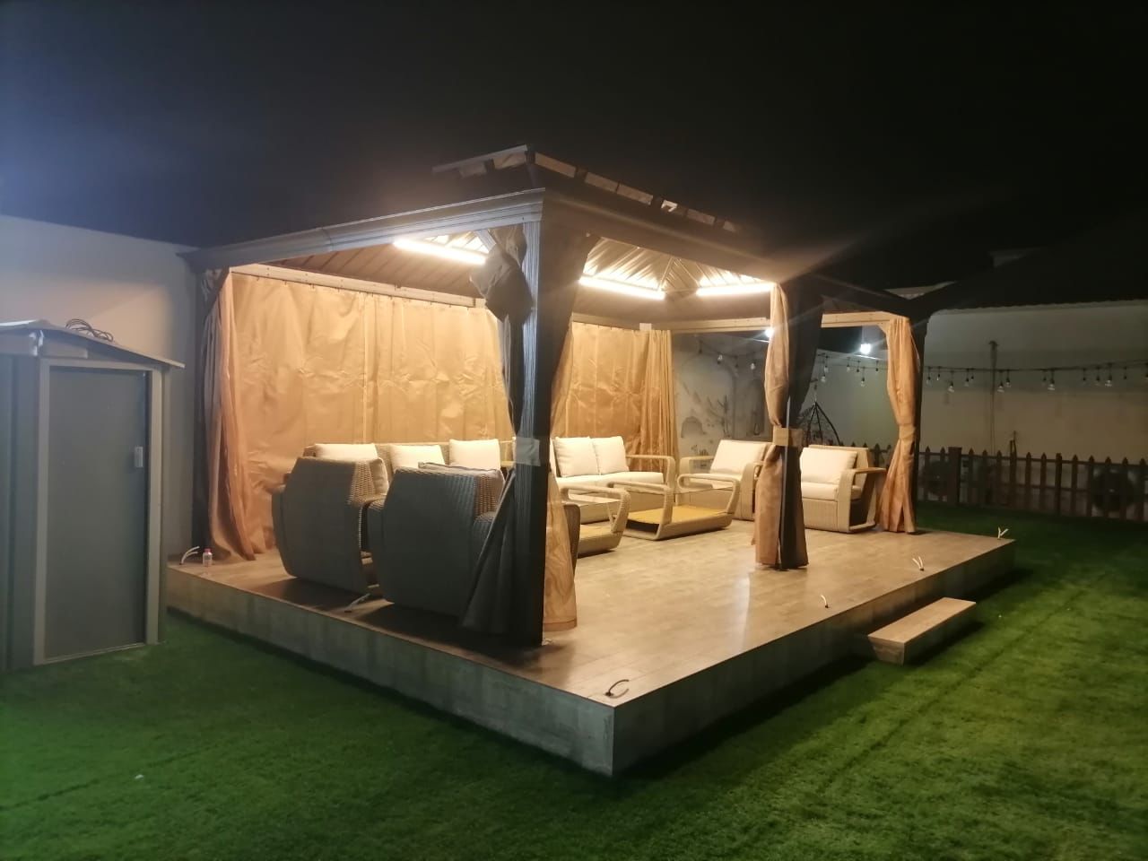 خيمة ألمنيوم بسقف مزدوج مقاس 3.65x6 باللون البني photo review