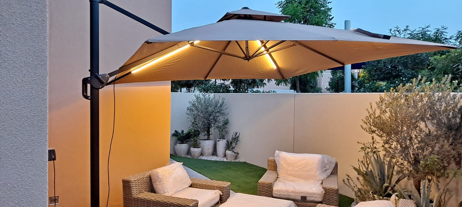 مظلة حديقة  مع قاعدة من الرخام - اللون الخاكي photo review