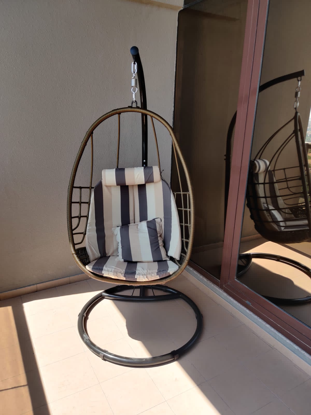 Swin Steel Frame Elegant Swin Chair-Brown photo review